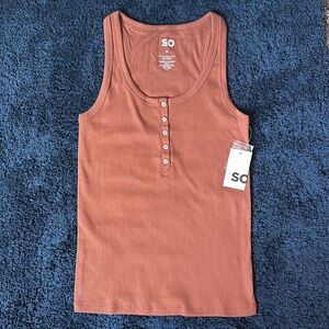 NWT SO Women’s Rib Henley Tank Top Red/Mauve Size Medium